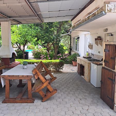 Apartments Dumencic Rab Mundanije ภายนอก รูปภาพ
