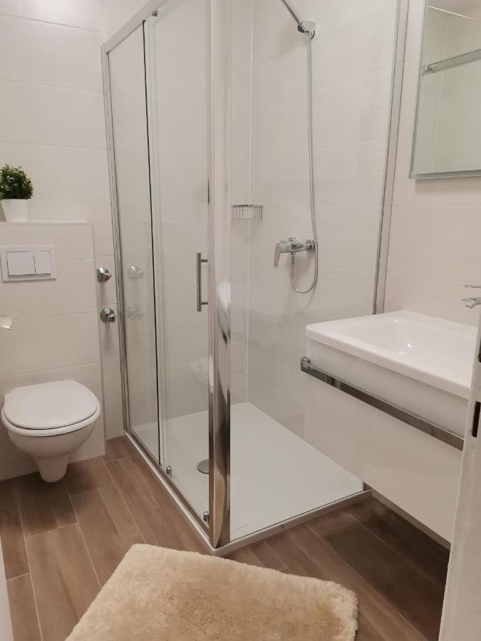 Apartments Dumencic Rab Mundanije ภายนอก รูปภาพ