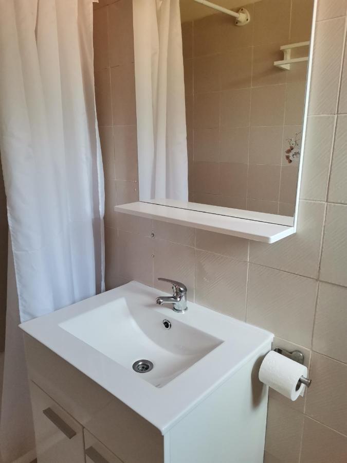Apartments Dumencic Rab Mundanije ภายนอก รูปภาพ