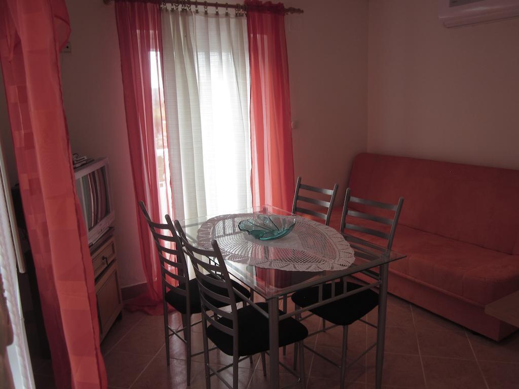 Apartments Dumencic Rab Mundanije ห้อง รูปภาพ