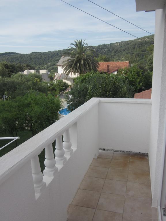 Apartments Dumencic Rab Mundanije ภายนอก รูปภาพ